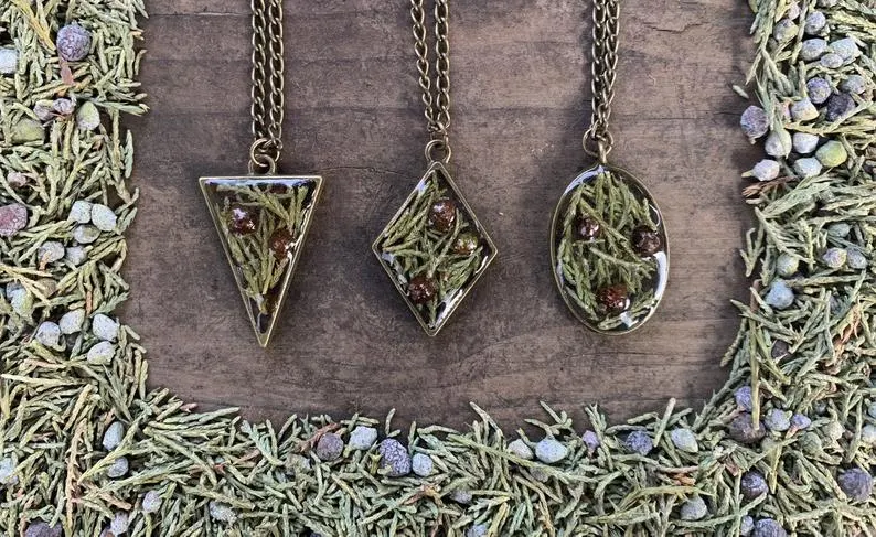 Juniper Leaves And Berries Resin Necklace